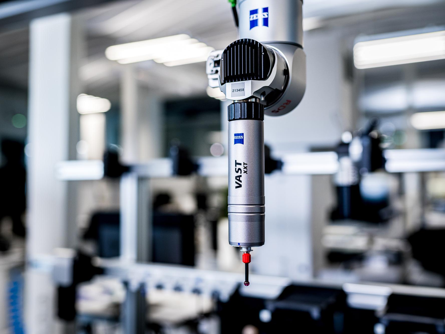 ZEISS VAST XXT ‑mittauspää käytössä