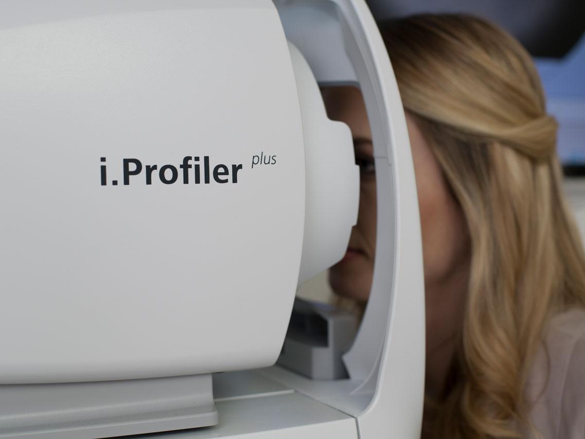 ZEISSin i.Profiler® plus pystyy mittaamaan yli 1 500 mittauspistettä silmää kohti vain 60 sekunnissa.