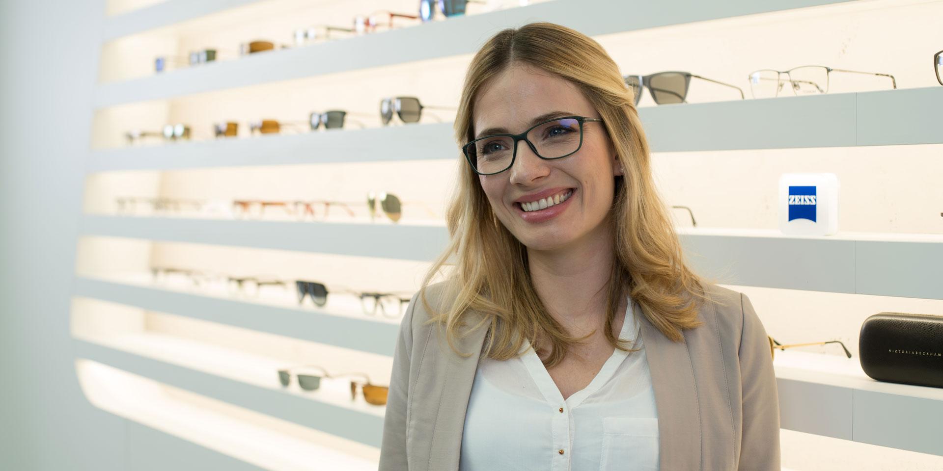 Vinkkejä silmälasien ostamiseen: kuinka löydät itsellesi oikeat lasit