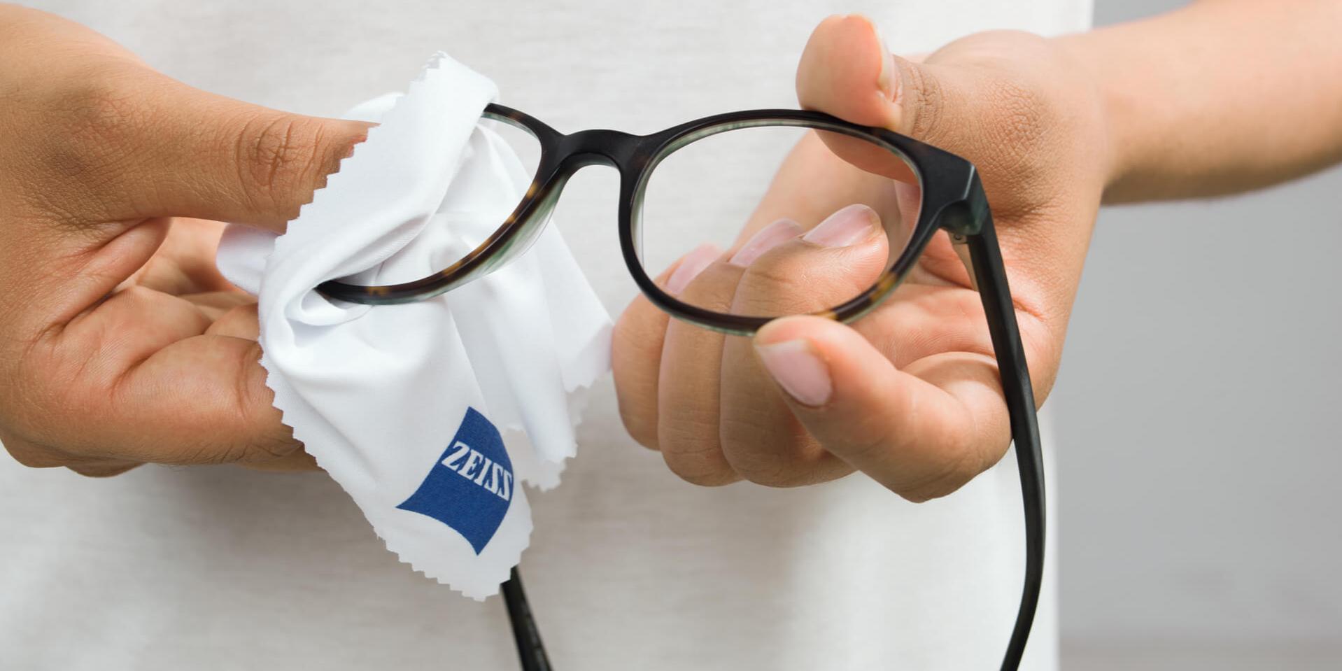 Mikä on oikea tapa puhdistaa ja käsitellä silmälaseja? 