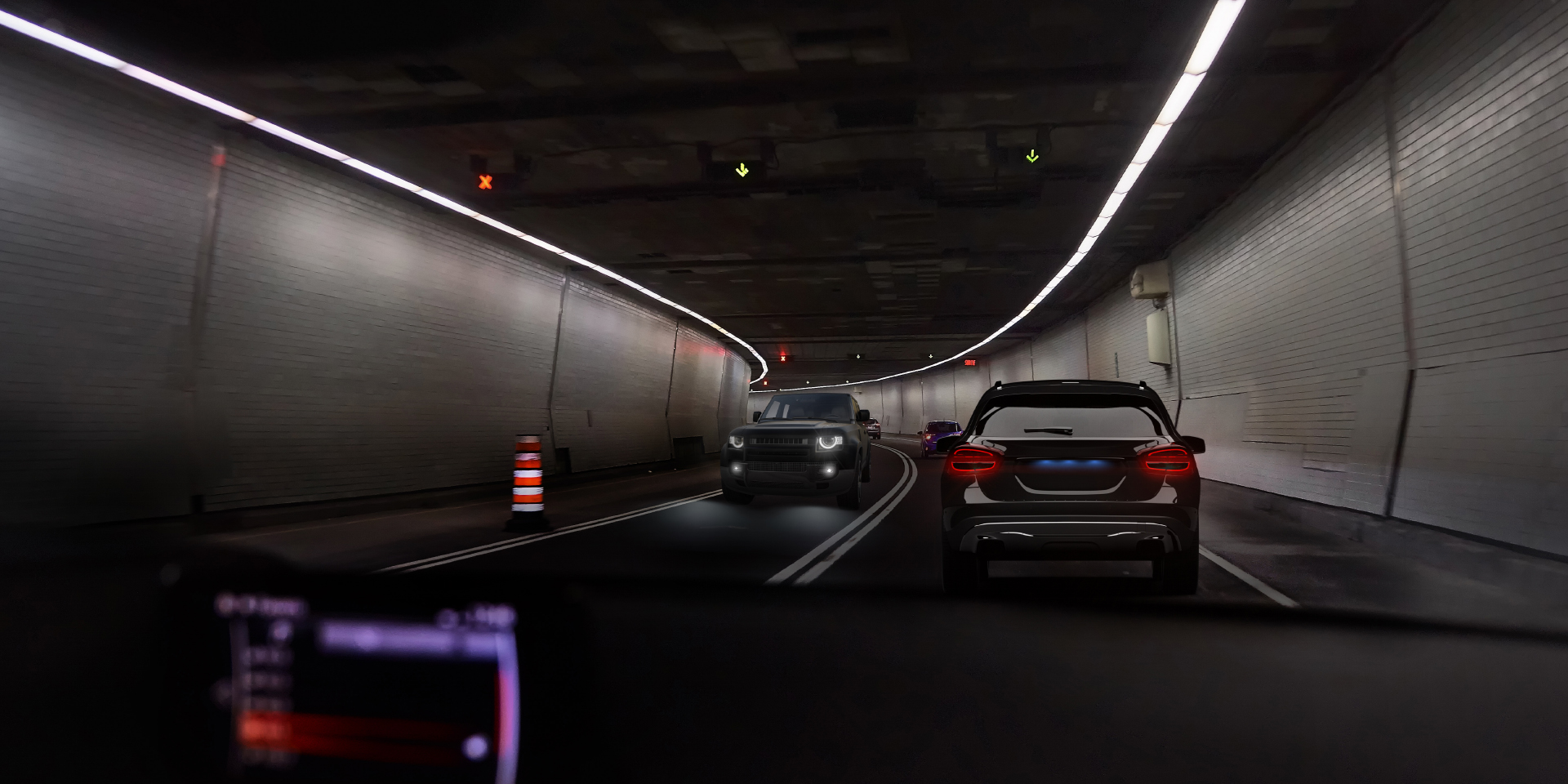 Kaksi näkökulmakuvaa kuljettajasta, joka ajaa tunnelissa ja vastaan tulee muuta liikennettä. Toisessa kuvassa näkyy häikäisyä autojen ja tunnelin valoista, ja toisessa kuvassa häikäisyä on selkeästi vähemmän.